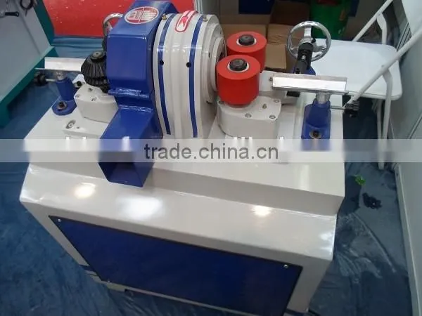 CE approved flexible broom handle / wood broom stick making machine
