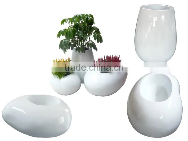 Modern fiberglass planter
