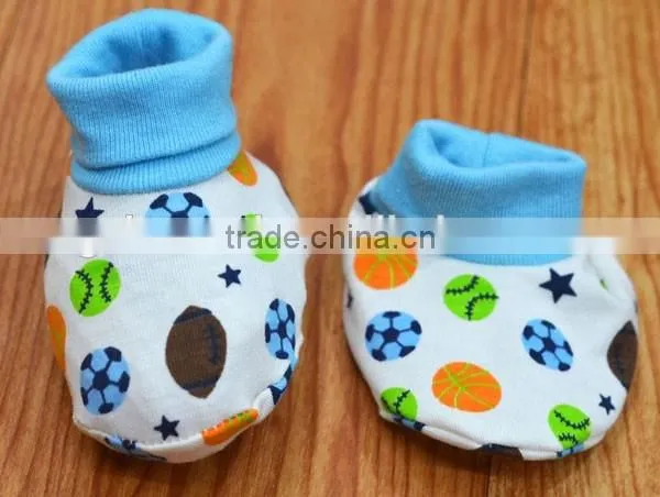 Soft cotton printed baby boys' booties