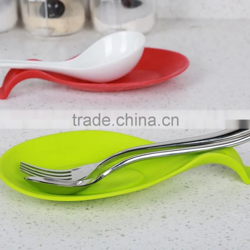Set of 4 Silicone Spoon Rest Mat With High Quality (KT-002)