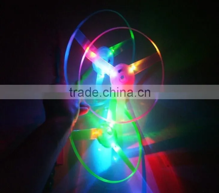 New design flashing UFO toy / LED Light Up Frisbee / flying ufo toy