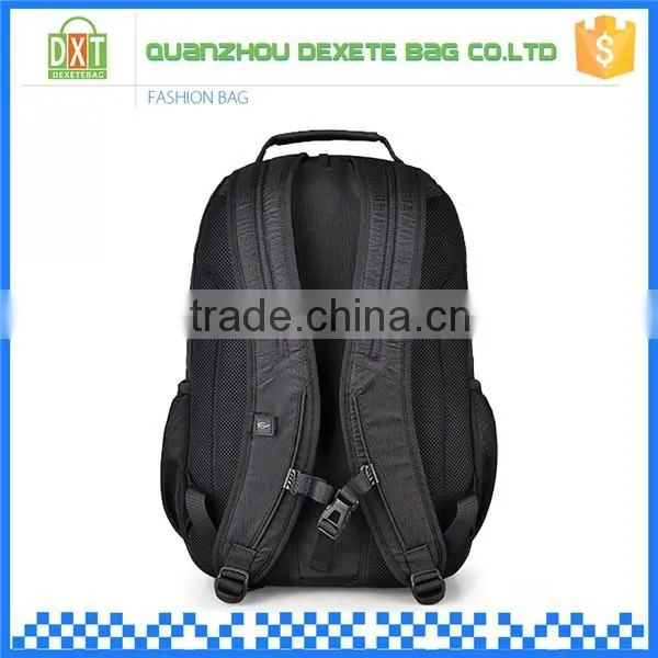 2016 New design large capacity waterproof polyester black backpack travel