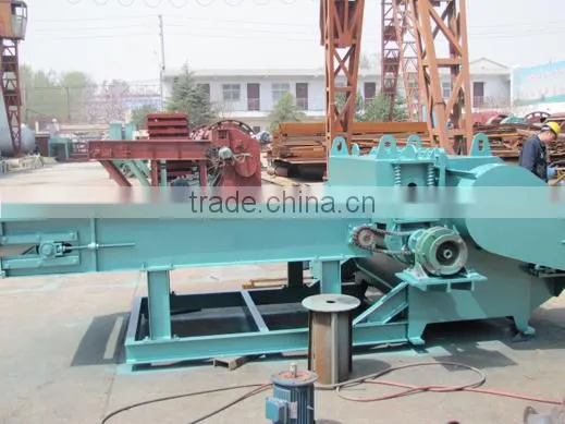 Industrial wood shredder for waste wood