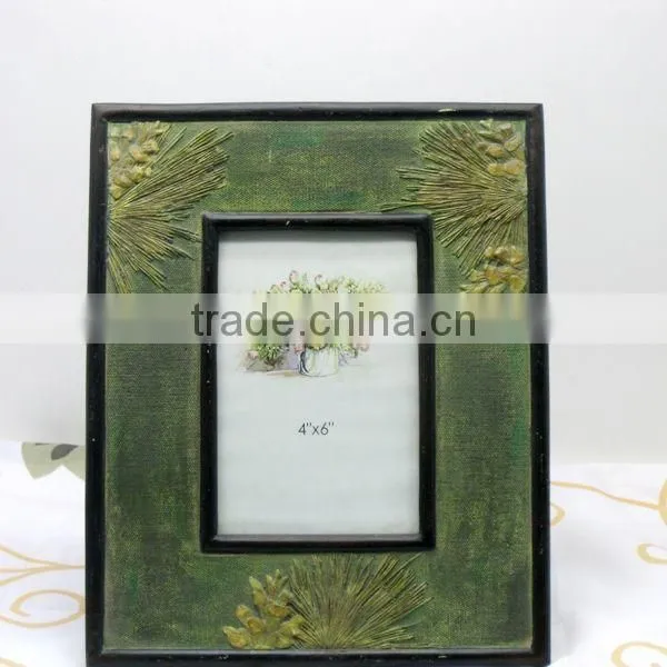 Mini green tulip design pet plastic photo frame