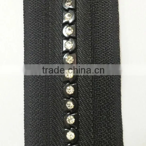Decorative plastic rhinestone zippers for handbags