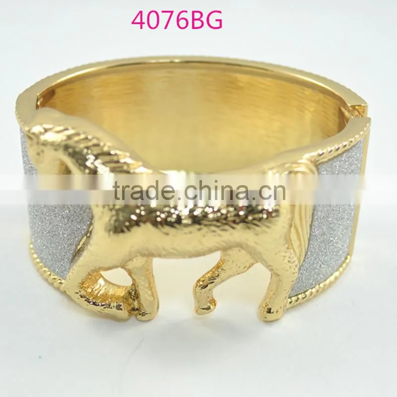Wholesale Newest Fashion 24k Gold Ladies Bracelets Bangles