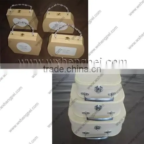 Hand Lift Festival Gift Box