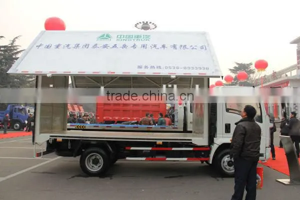 SINOTRUK HOWO truck cargo truck wingspan truck 4x2 for sale