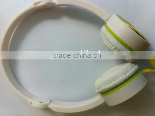 Foldable stereo headphones