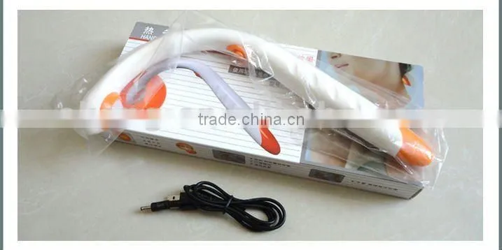 Heating manual neck massager