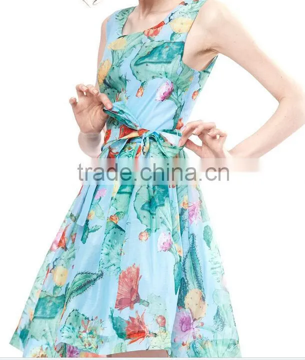 2014 New Product Trendy Women sleeveless Silk Dress (stock)