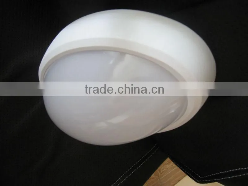 8w led wall lamp with milky white plastic body