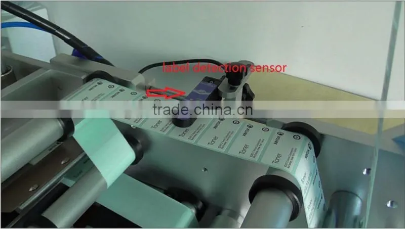Semi-automatic flat bottle label machinery plane labeling machine with date code printer jar box bottle industry home labeler