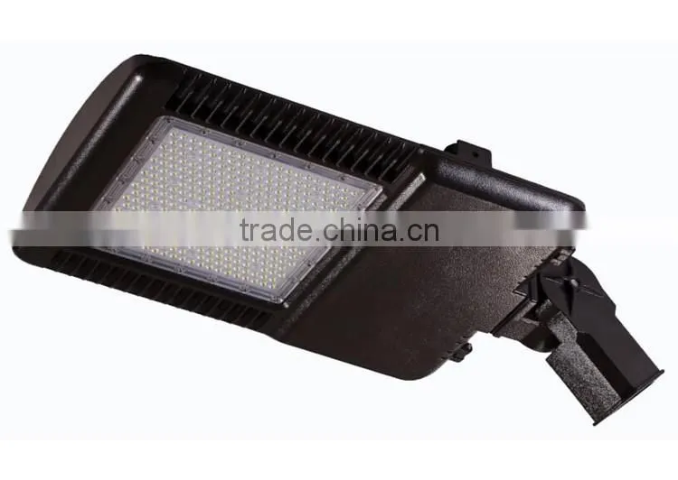 UL DLC TUV GS SAA LED Street Light Retrofit Dusk to Dawn LED Fixture