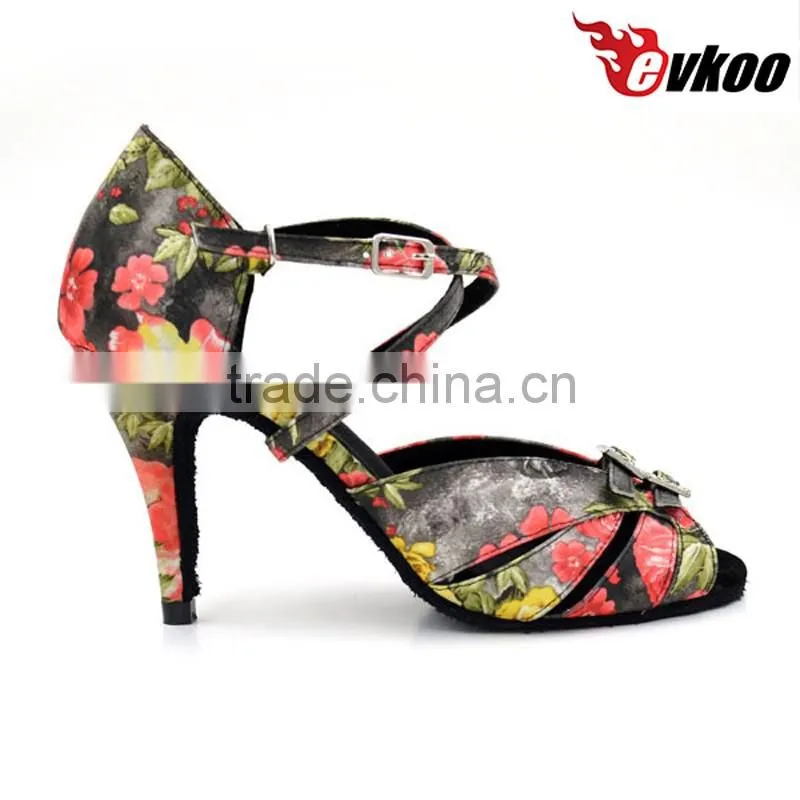2016Hot selling flower and carve luxe classical italy style women dance shoes covered with crystal top-quality handmade shoes