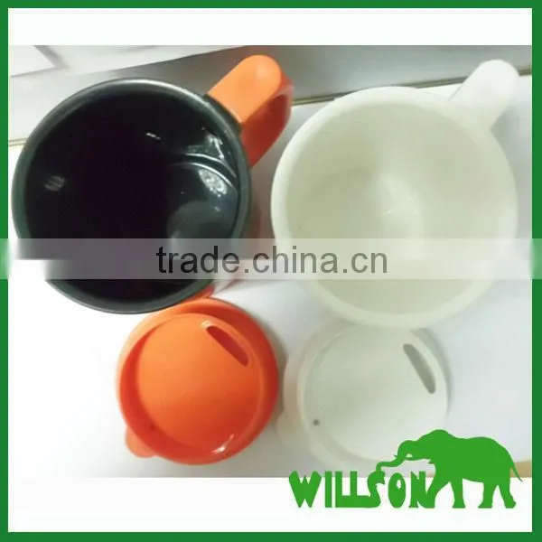 Double wall plastic coffee cup