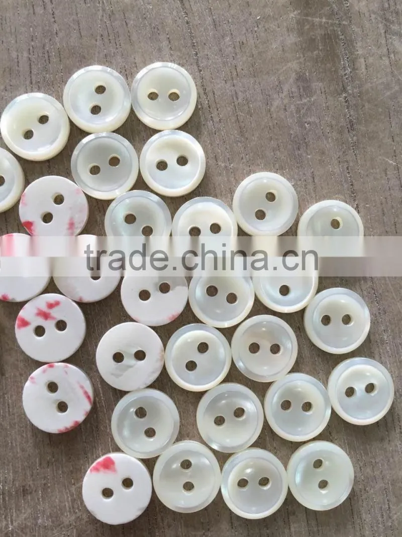 white trochus shell button