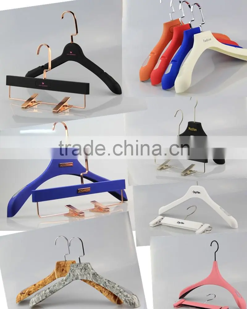 YY0465 brand shop rubber paint nonslip clothes hanger rubber coated coat hanger with notches