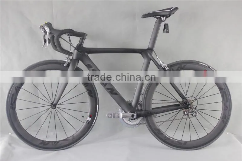 Black carbon complete road bike, aero road bike bicycle assembled with shim 105