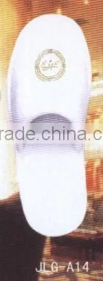 white washable indoor slipper hotel slipper with embroideried logo