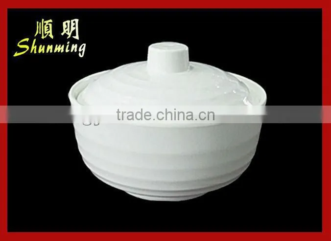 Plastic melamine cup w/lip