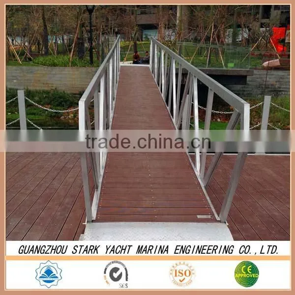 Marina gangway for floating dock