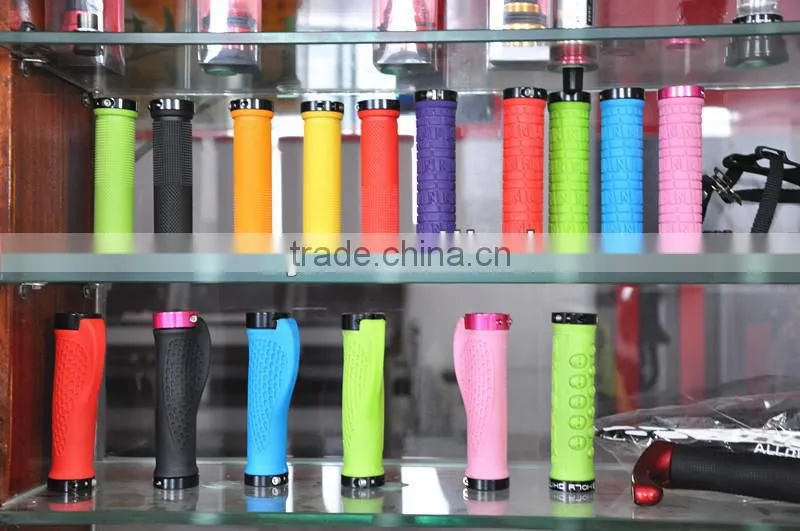 Plastic bicycle grips for bicycle parts accessories