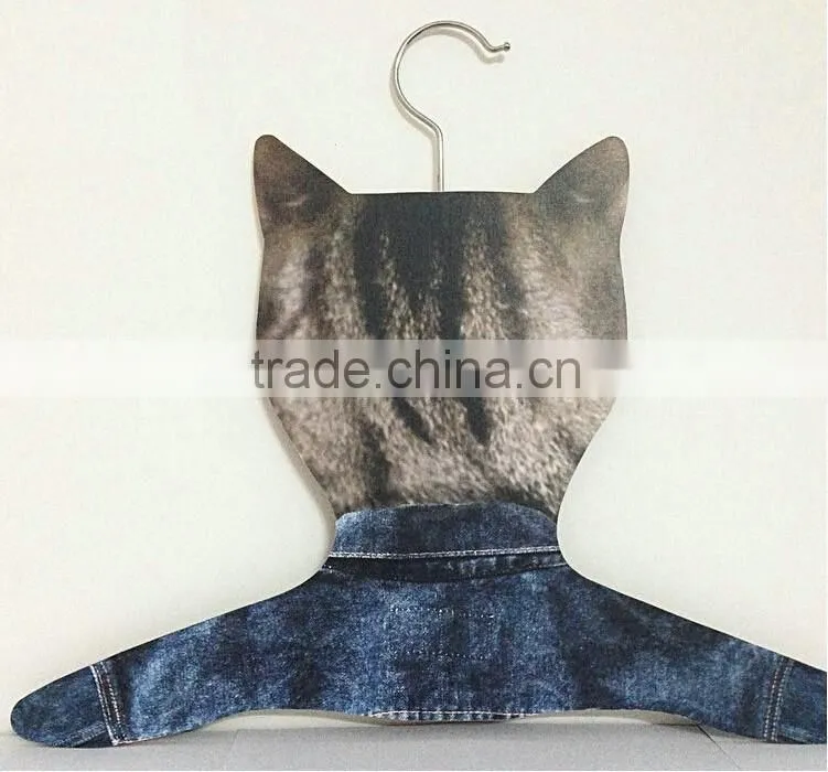 Innovative Creative Animal Clothes Hanger OEM Cartoon Animal Plastic Baby Clothes Hanger
