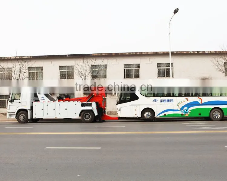 Two Axles road wrecker towing truck