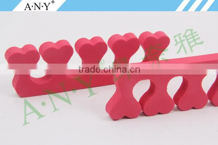 Professional Nail Art Tool Red Sponge Toe Separator Heart Shape