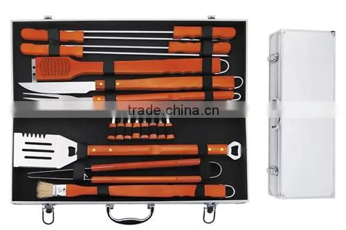 18pcs stainless steel barbecue tool with aluminum suitcase