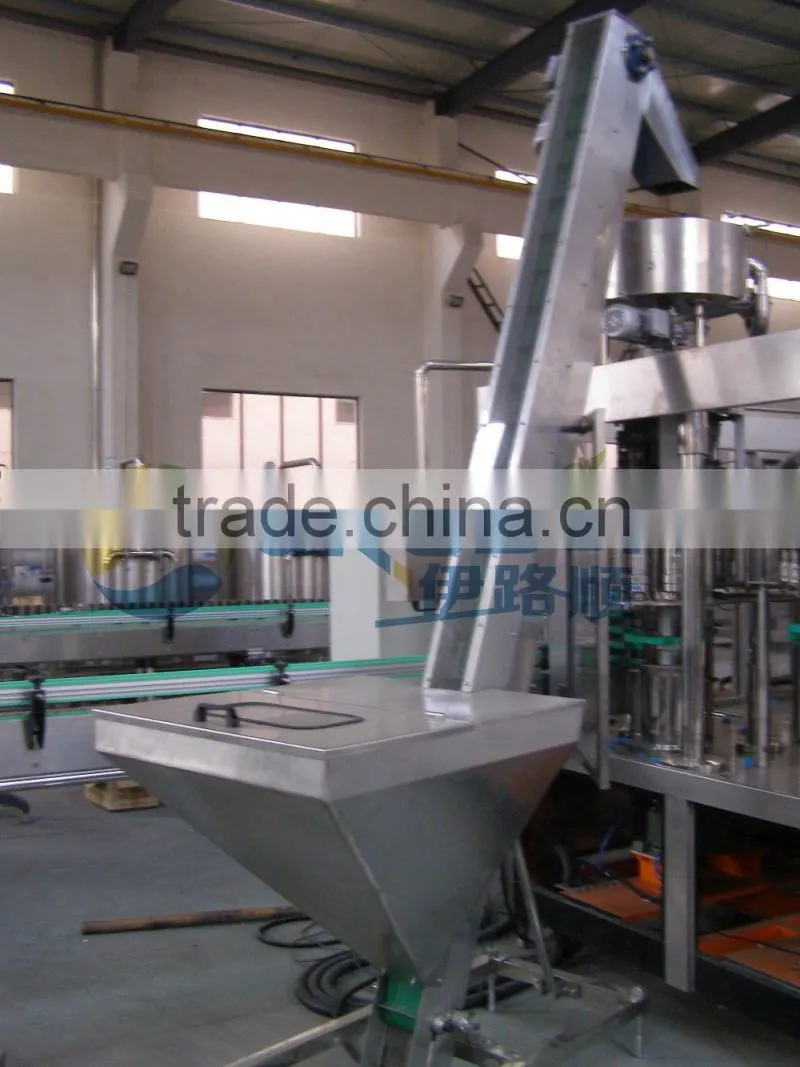 CE approved conveyor belt cap feeding machine