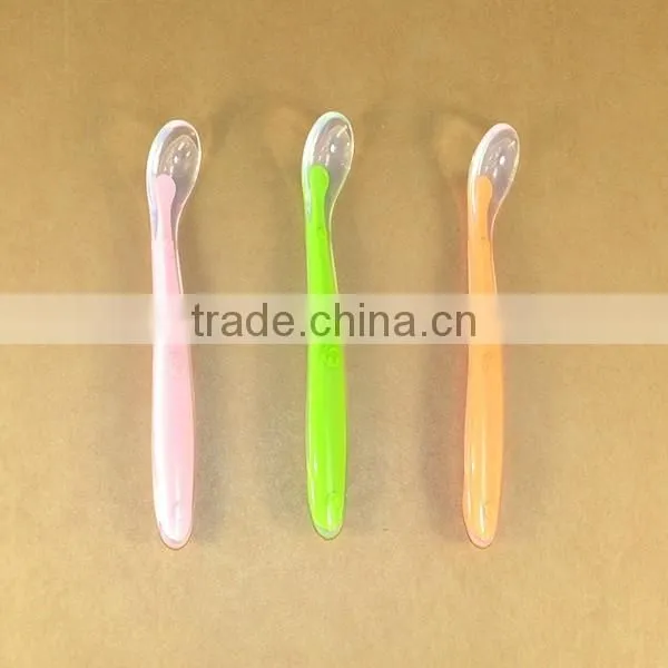 Hot silicone safe feeding spoon for baby