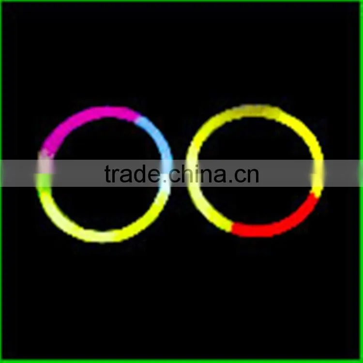 More Amusing Tri color PARTY 5x200mm Glow Stick Bracelet( EN71, ASTM F963)