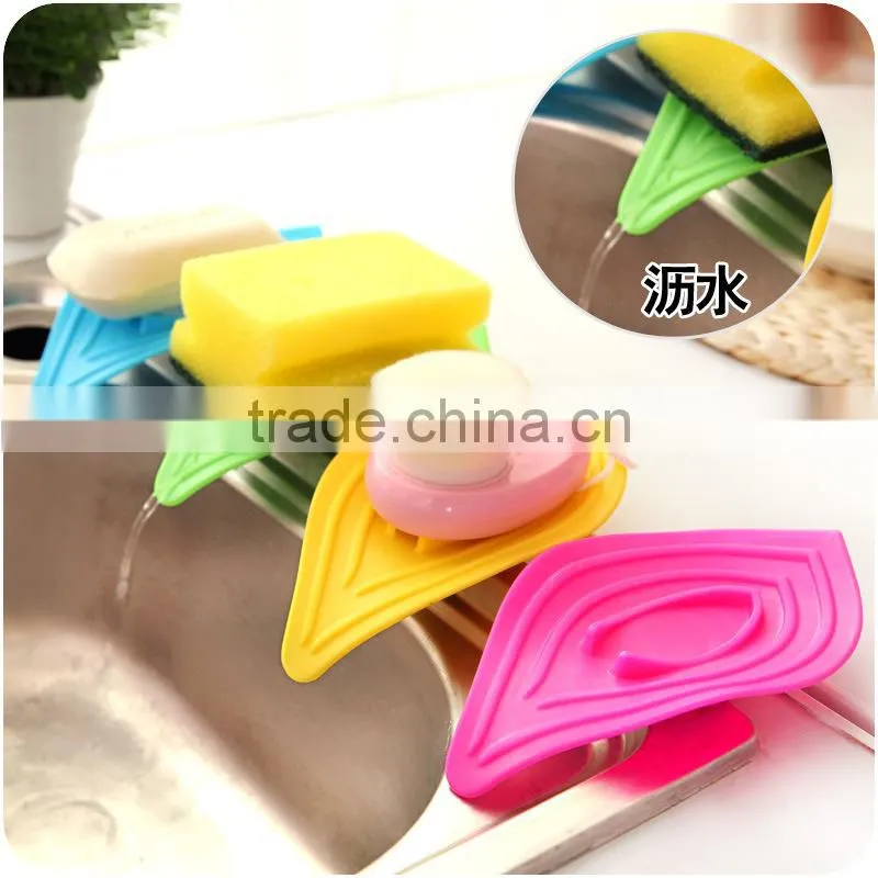 Q111 fashion household wholesale home east plastic shell soap dish
