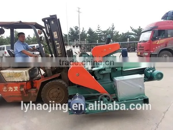 peeling machine with cutting in plywood factory