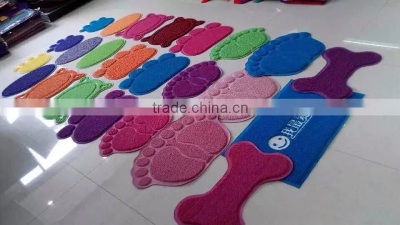 Cheap high quality double color multi pattern plastic mat