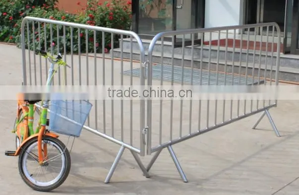 traffic safety barrier fence