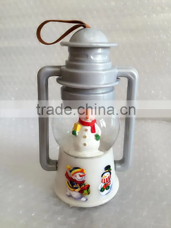 2015 Resin Snow Man Latern Design Led Handmade Christmas Snow Globe by China Supplier