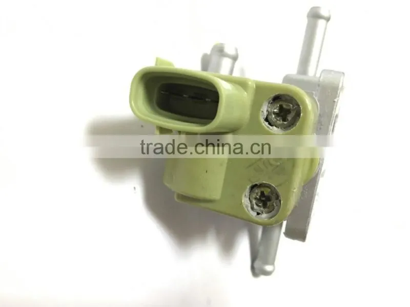 Idle Air Control Valve for 97-04 Toyota Tacoma/Tundra 3.4L-V6 OEM# 22270-62050/136800-0680