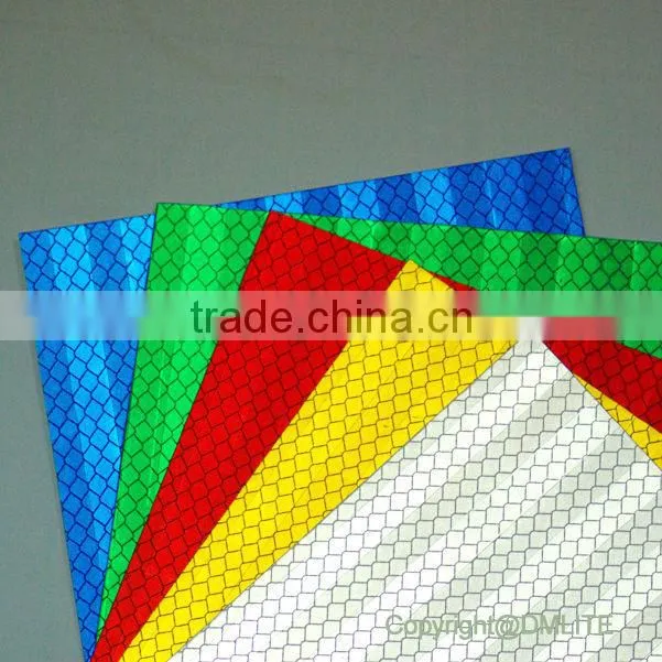 Prismatic reflective sheeting