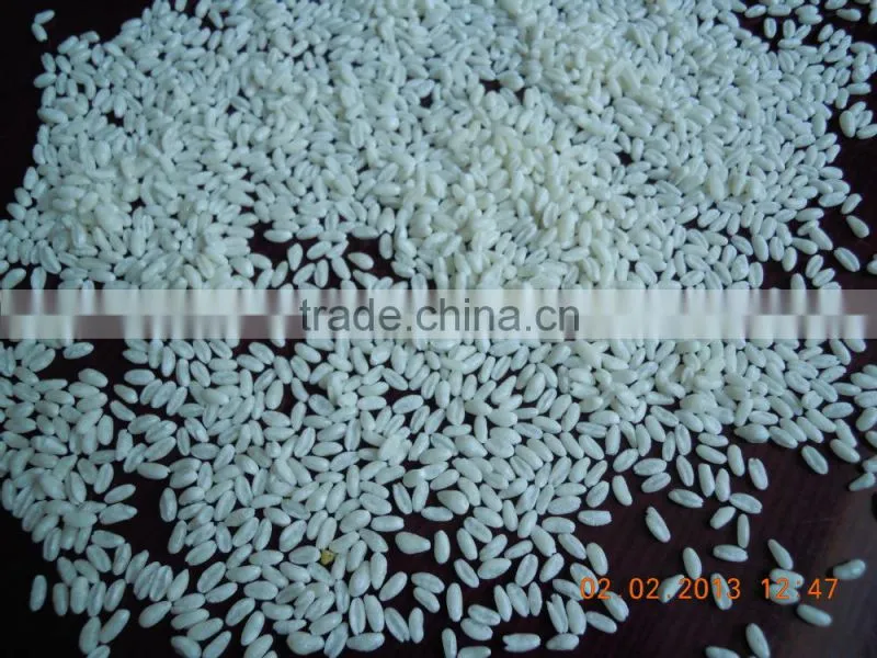 Artificial rice extruding machine