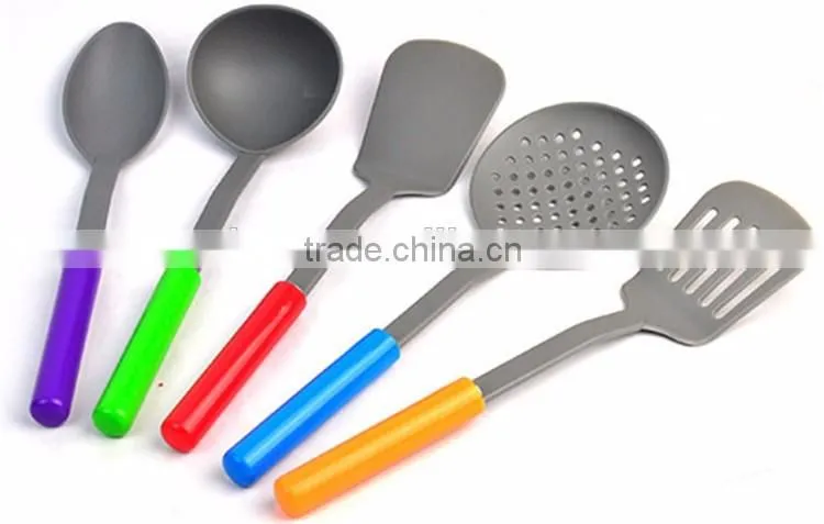 Mixing tools in the kitchen