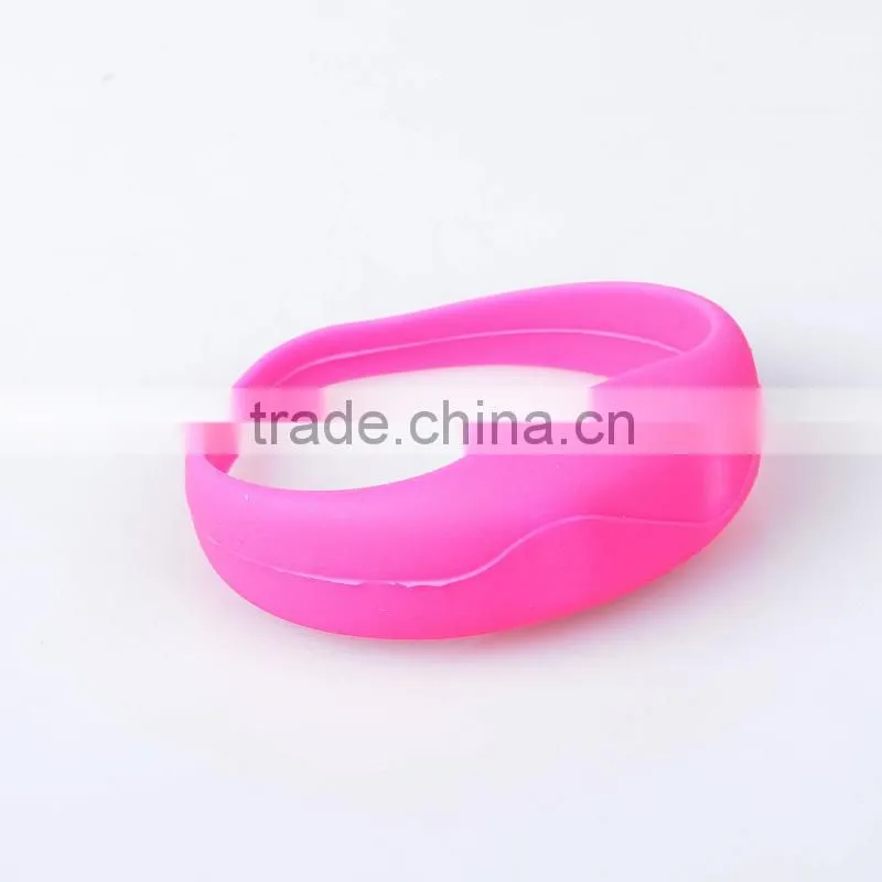 2015 Hot Sell Baseball Silicone Bracelets , Silicone Bracelets For Fundraising