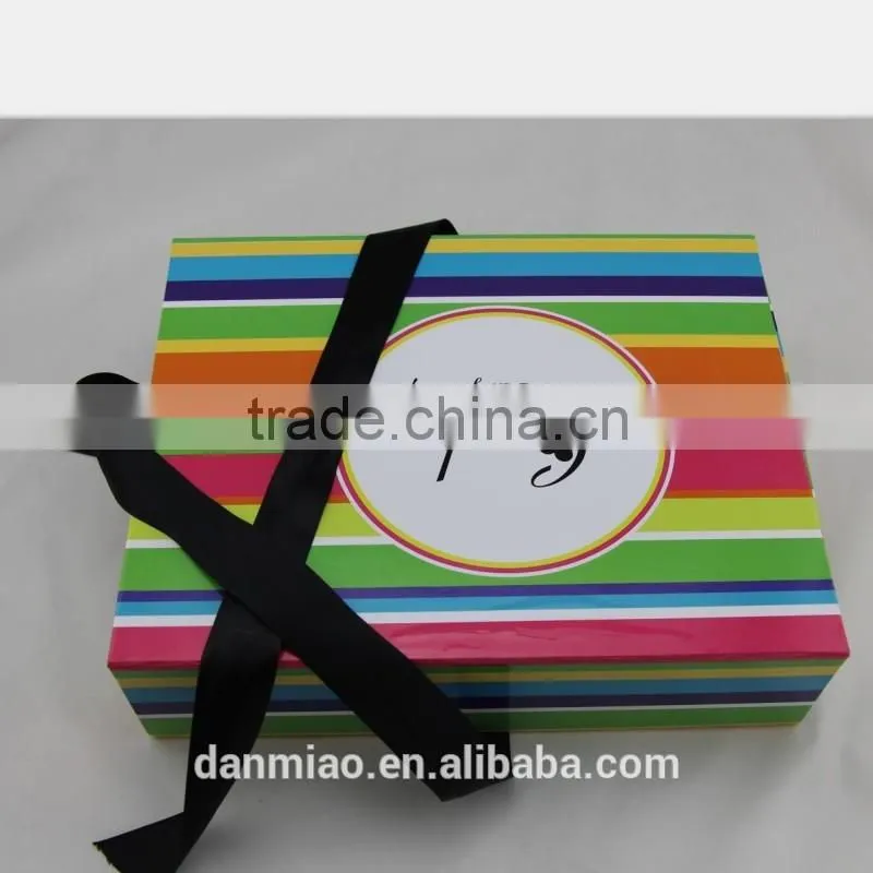 Top Quality Handmade Custom Printing Paper Box for Clothes Packaging