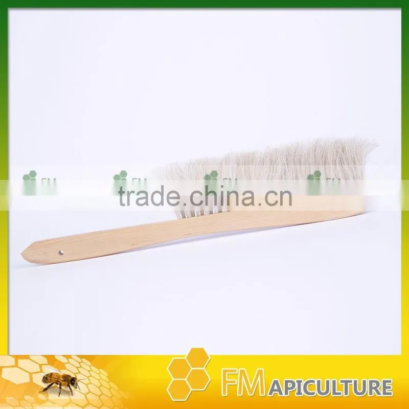 3 rows bee brusher fiber bursher with wood handel; hotsale bee brusher ,