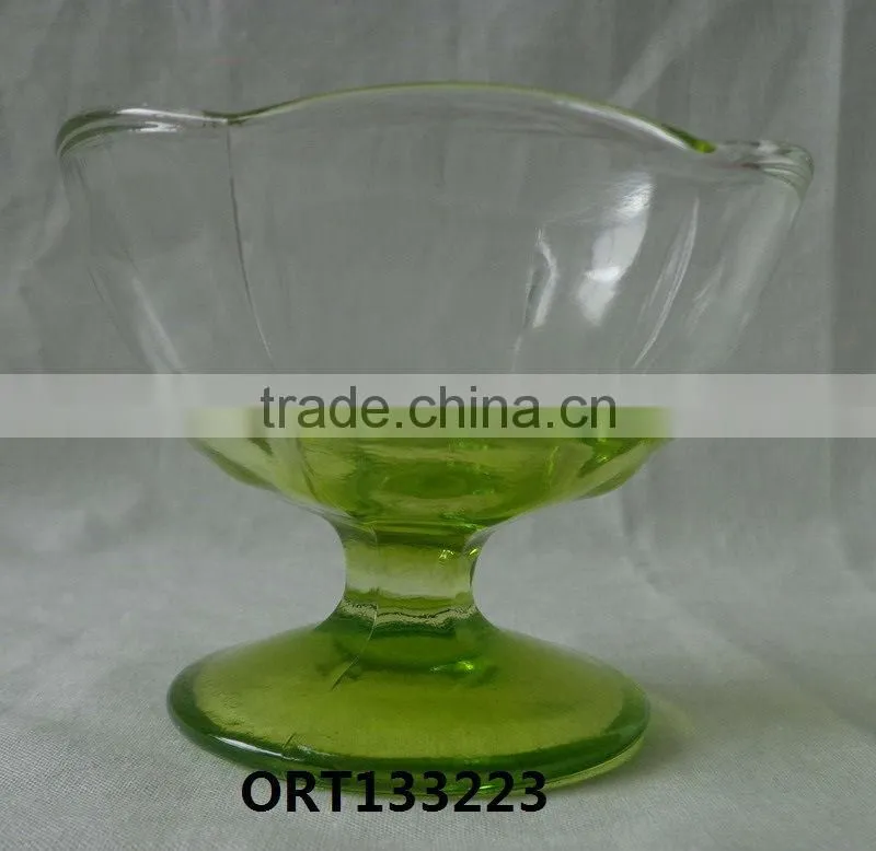 Color spayed flower glass candle holder