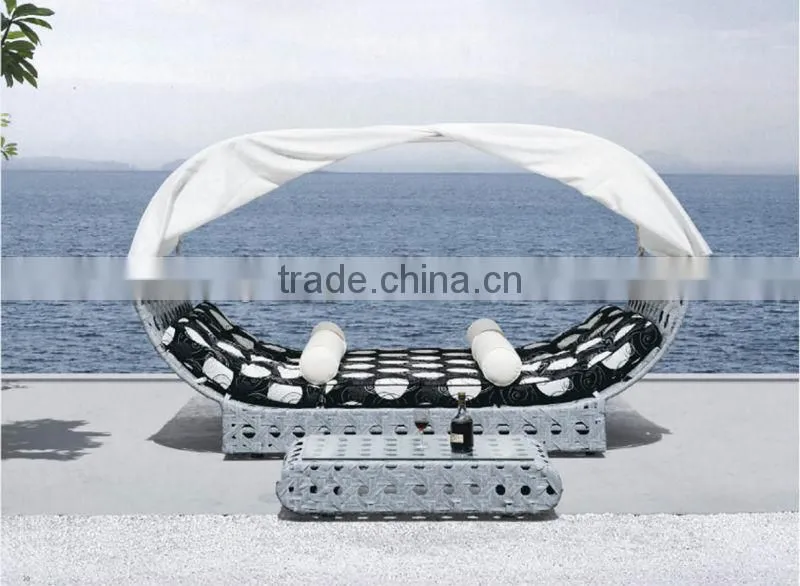 Outdoor Rattan Furniture Garden Chaise Lounge (BF10-R107)