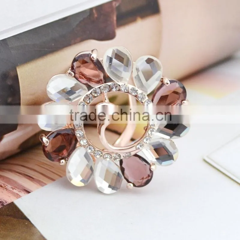 Elegant Design Beautilful Silver Diamond Peacock with Crystal Brooch Fashion Circle Brooch