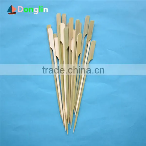 Natural bamboo skewer with paddle hand